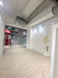 East Village (D16), Retail #619326691